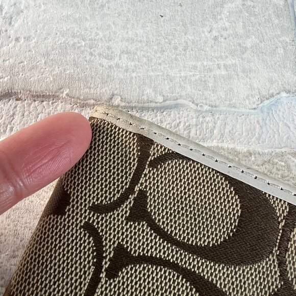 Coach Checkbook Cover Beige Signature‎ C Canvas Leather Trim - Picture 9 of 12